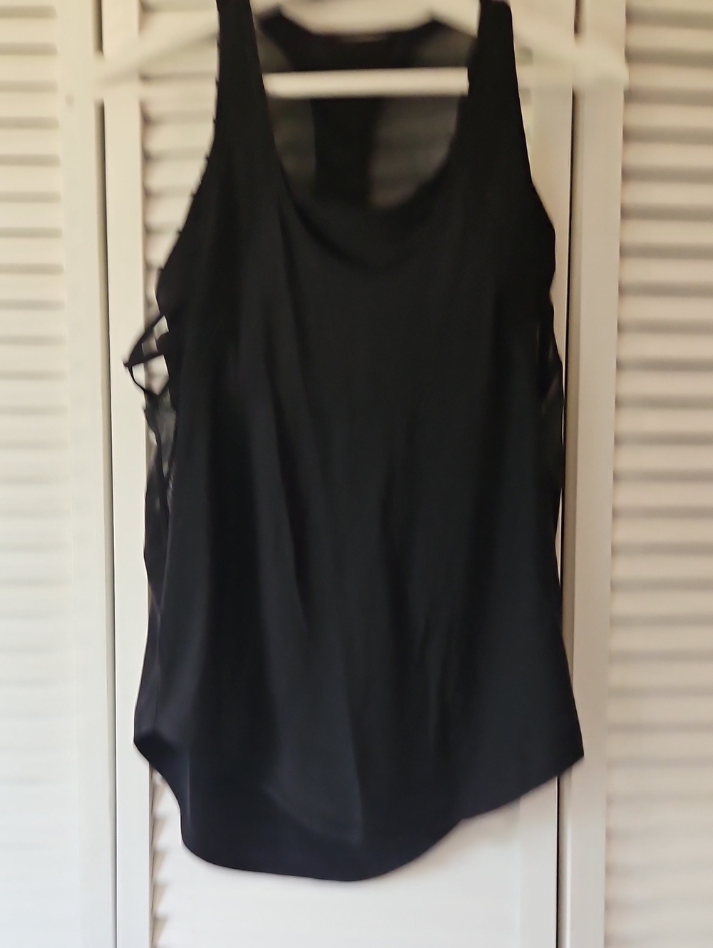 Lululemon Black Sleeveless Women's Tank Top- Bra Underneath